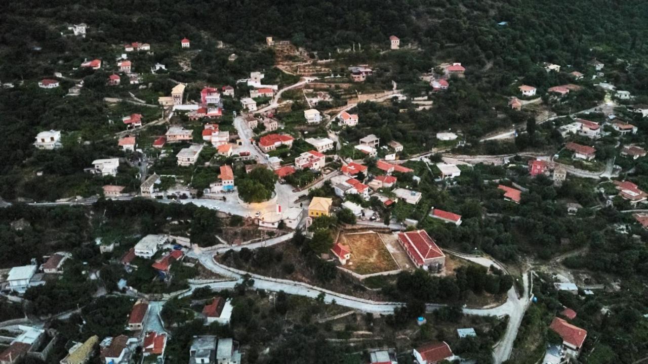 Villa Muzhaqi Nivice Exterior foto